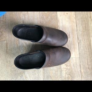 Dansko Antique Brown Oiled clog size 39